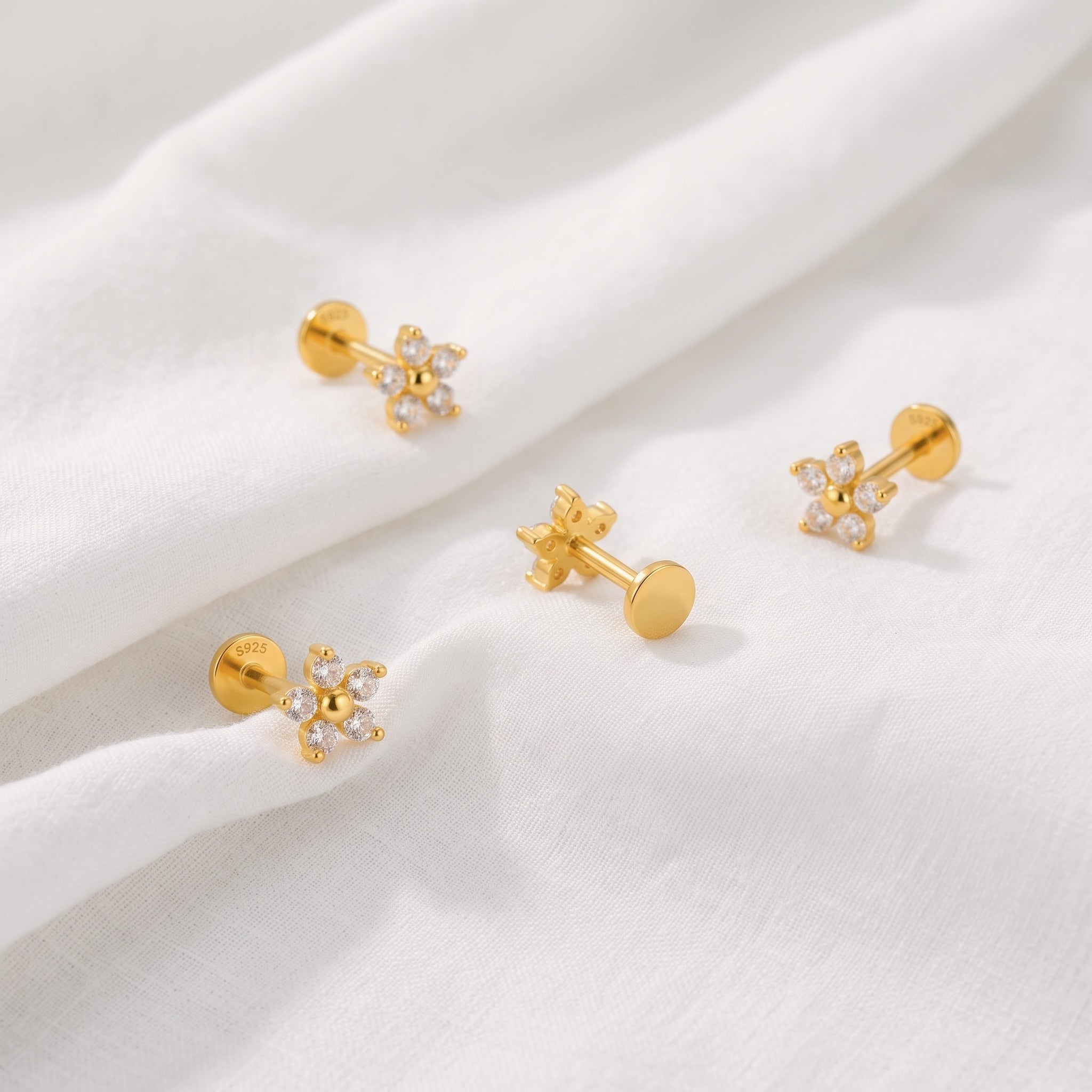 Pendiente White Daisy Oro