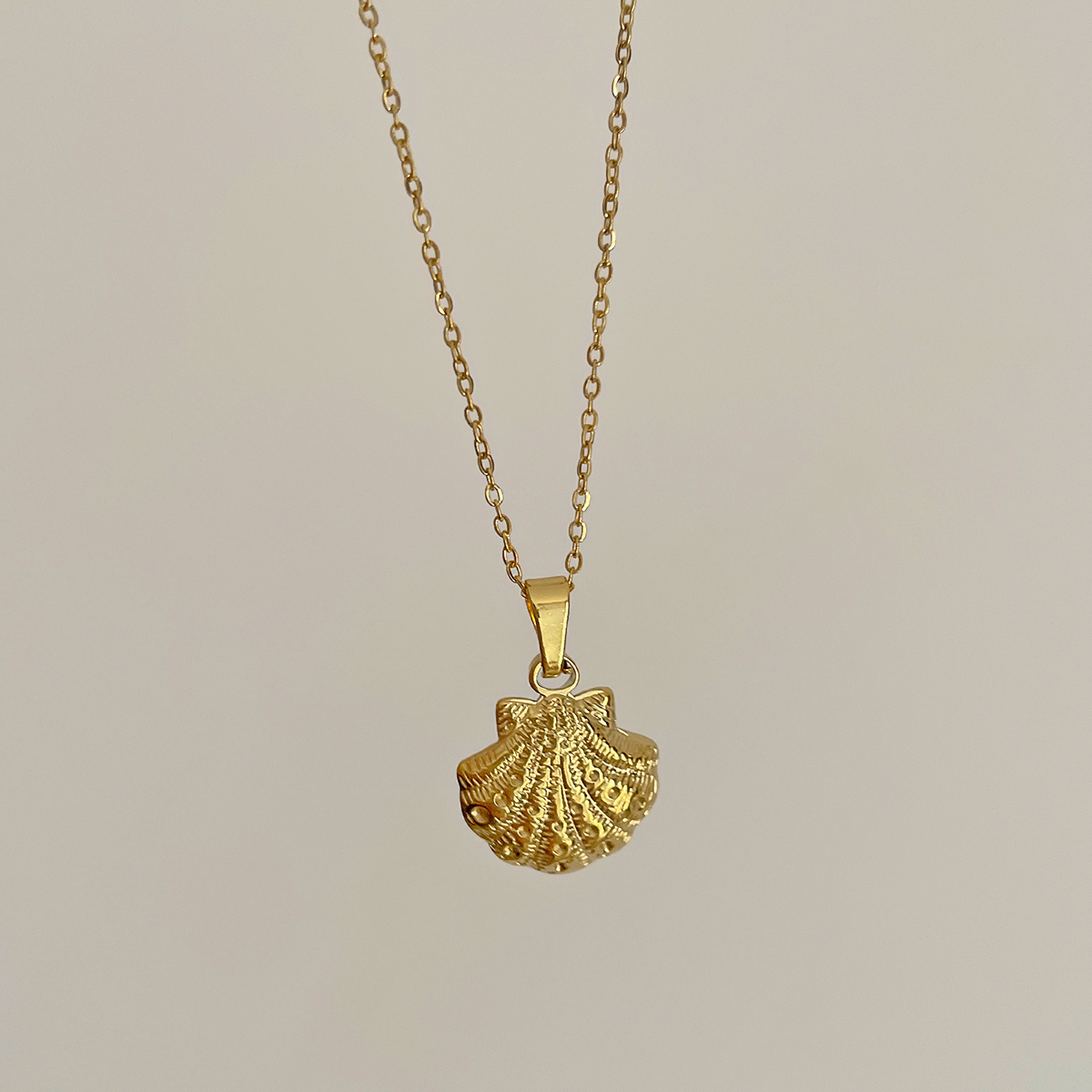 Collar Shell Oro