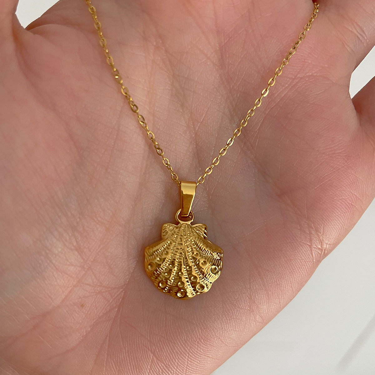 Collar Shell Oro
