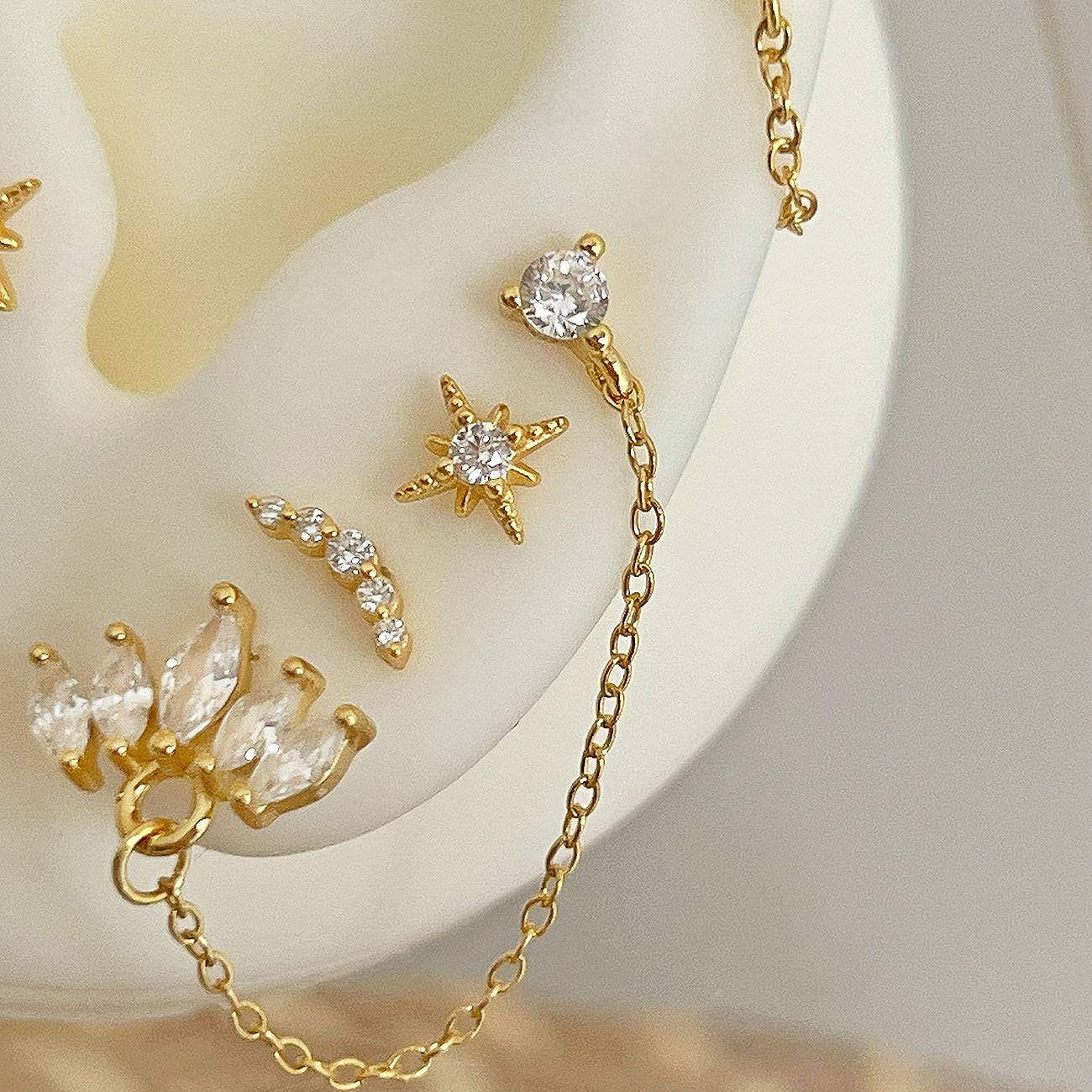 Pendiente Nivara Cadenita Oro