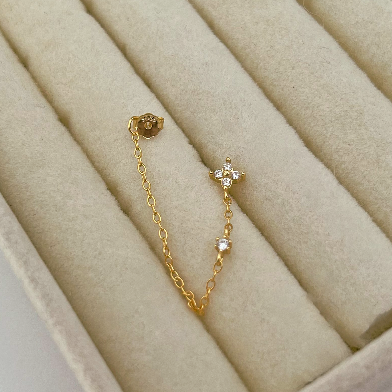 Pendiente Flor Cadenita Oro