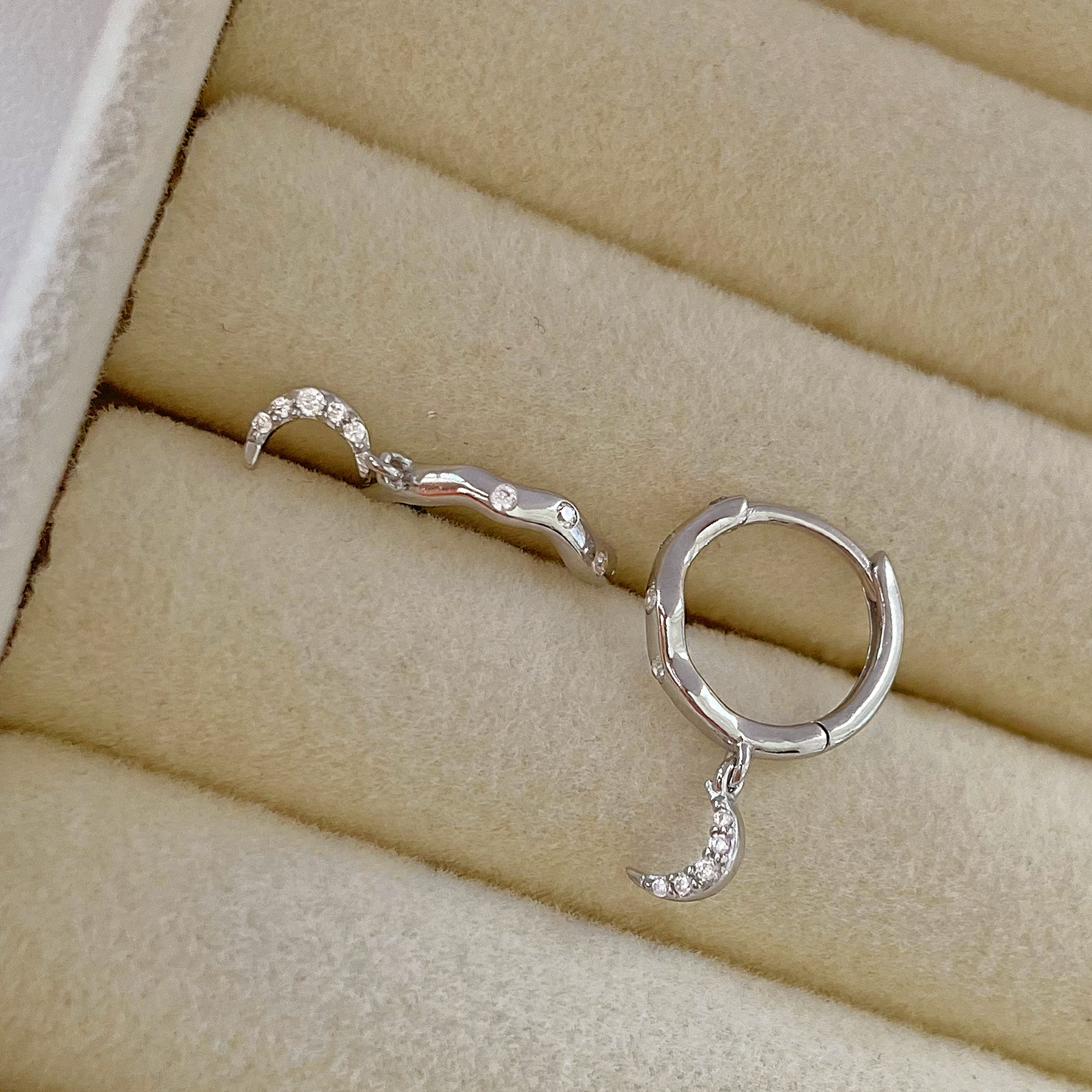 Aros Moony Plata