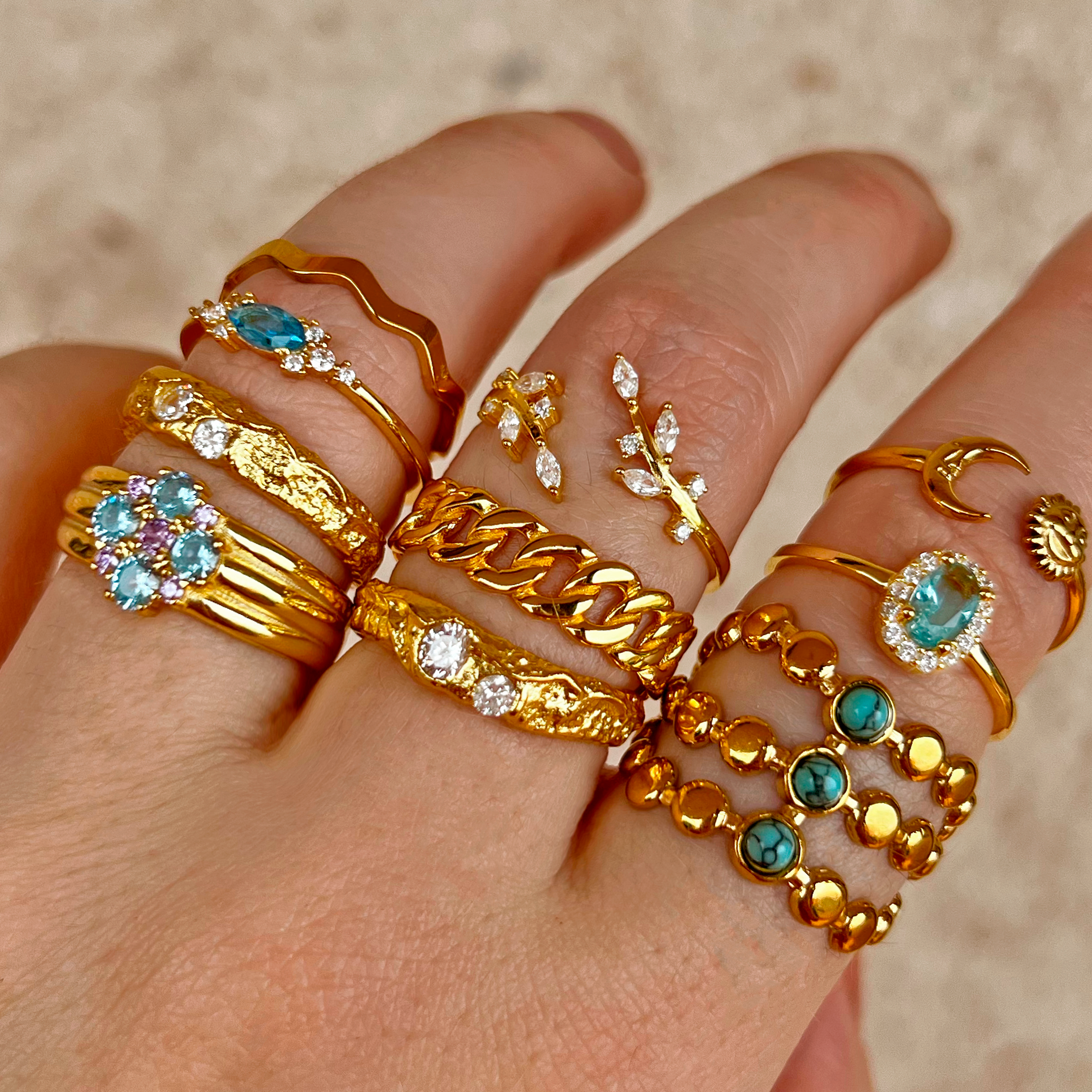 Anillo Oval Celeste Oro