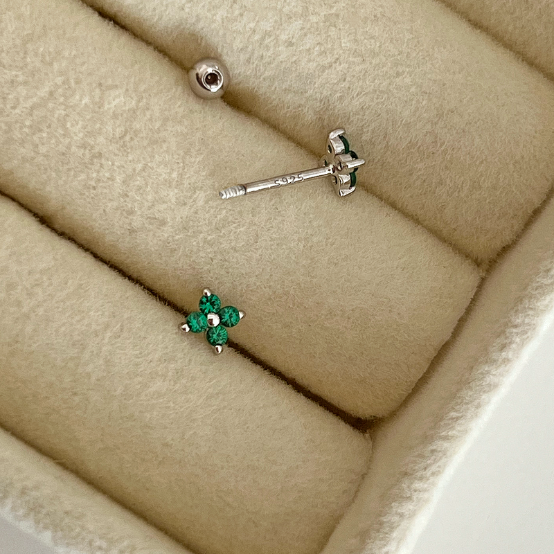 Orecchino Mini Fiore Verde Argento
