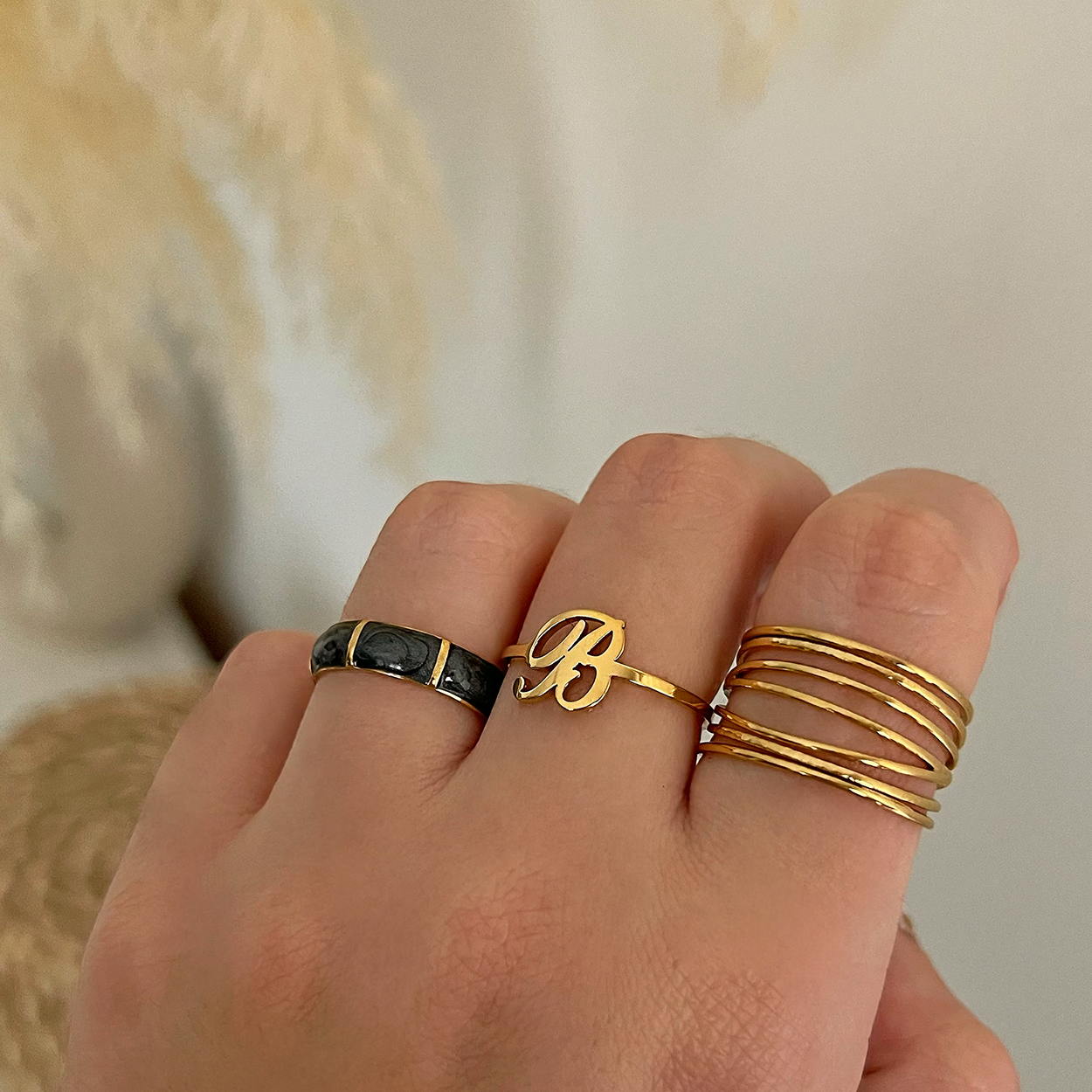 Anillo Neva Negro Oro