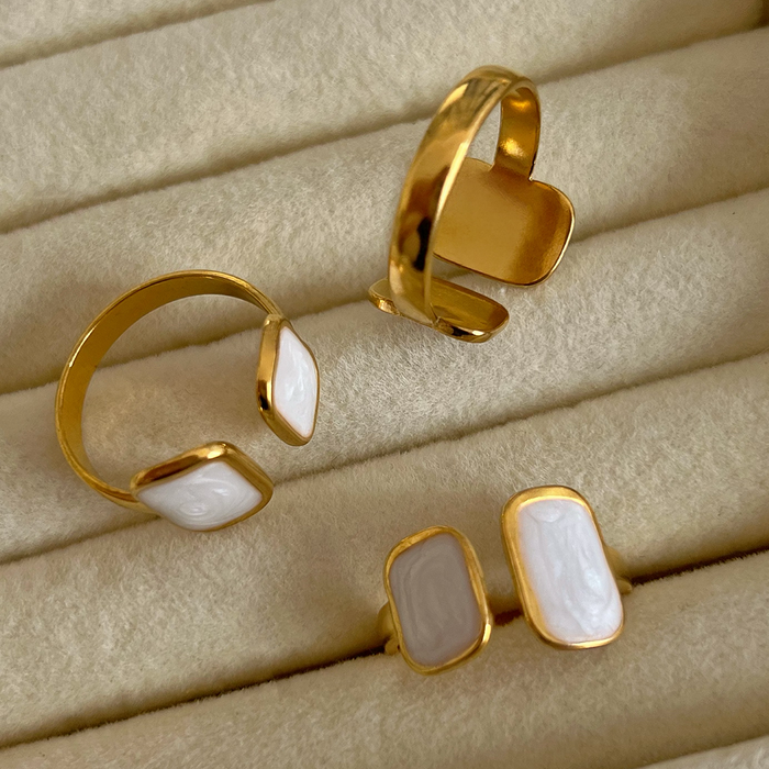 Anillo Rectangle White Drip Oro