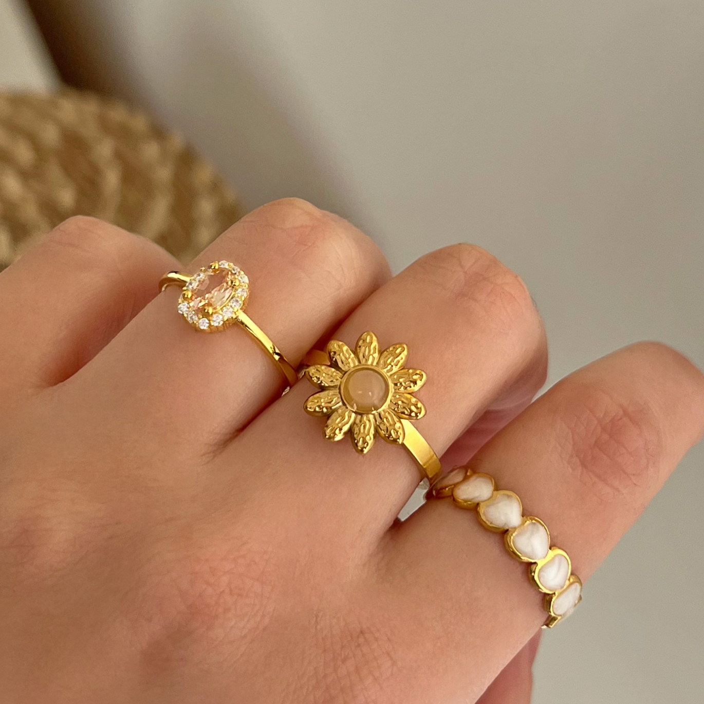 Anillo Margarita Cuarzo Oro