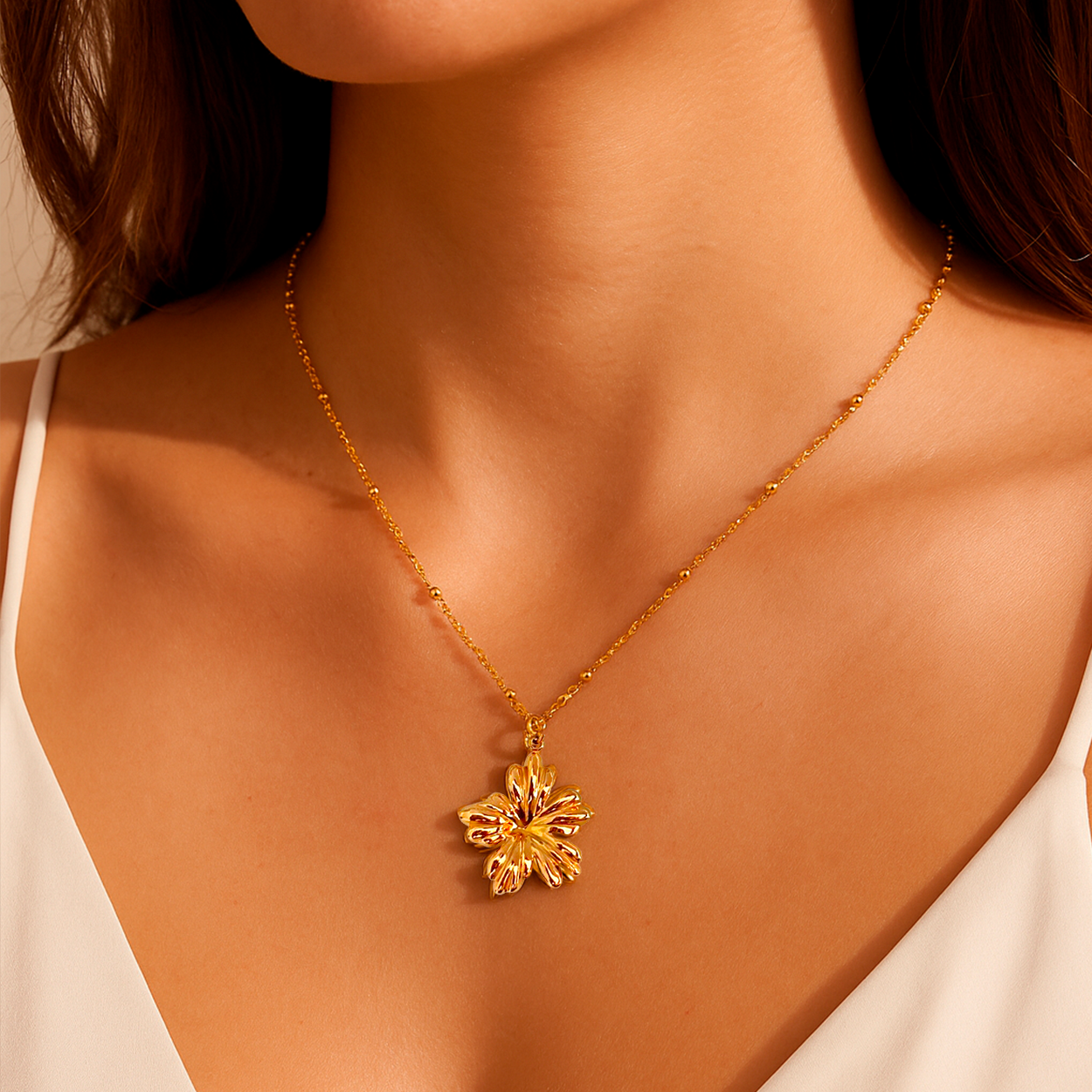 Collar Flor de Hibisco Oro