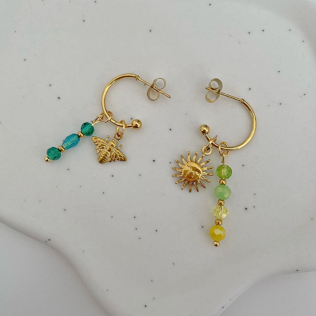 Charm Hannia Verde Oro