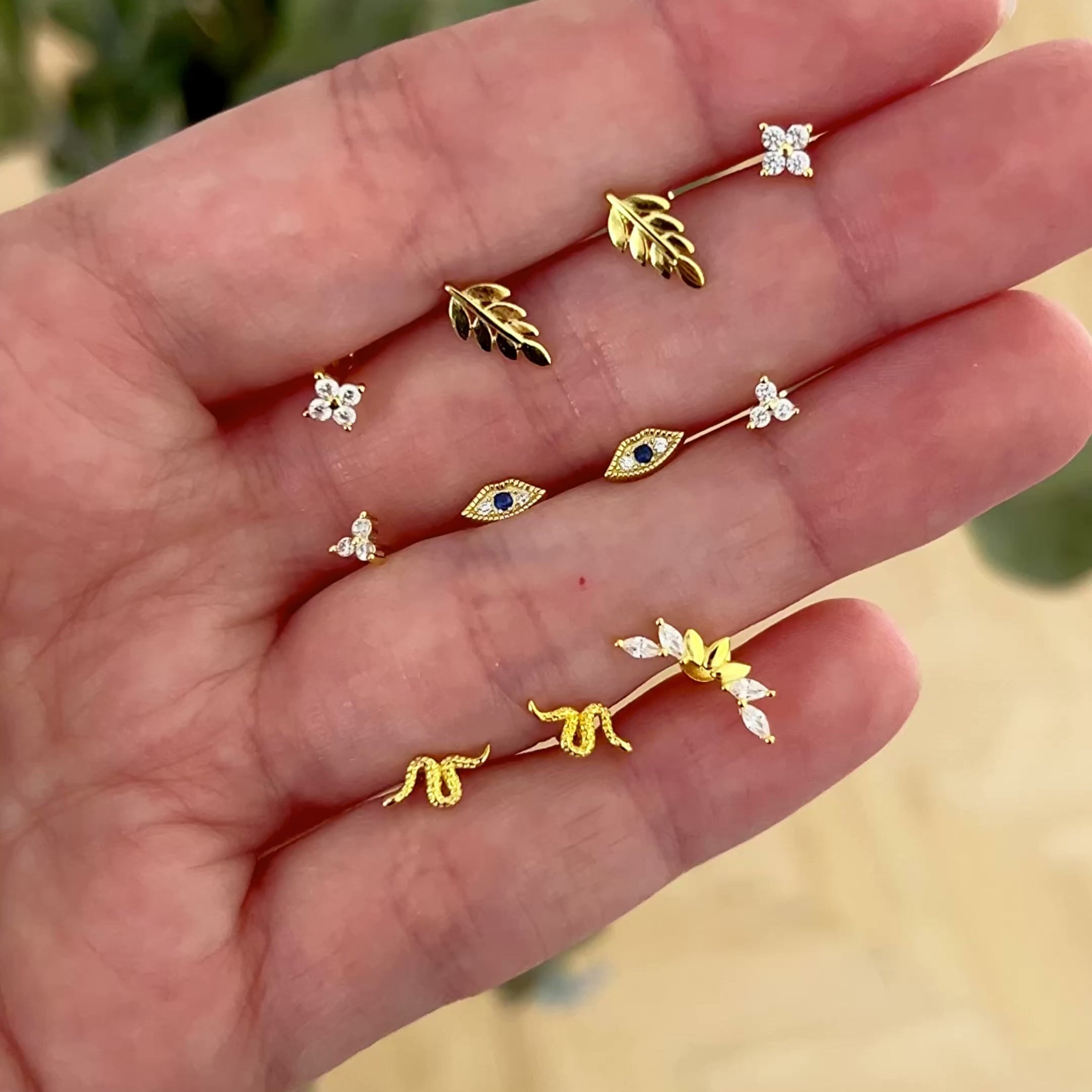 Pendiente Mini Flor Blanco