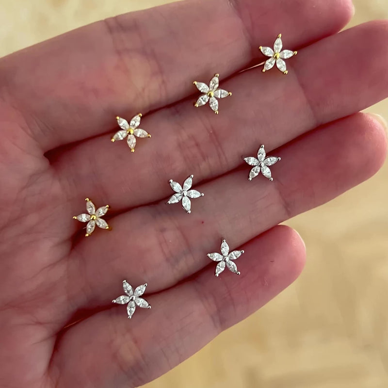 Pendiente Flor Blanca Oro