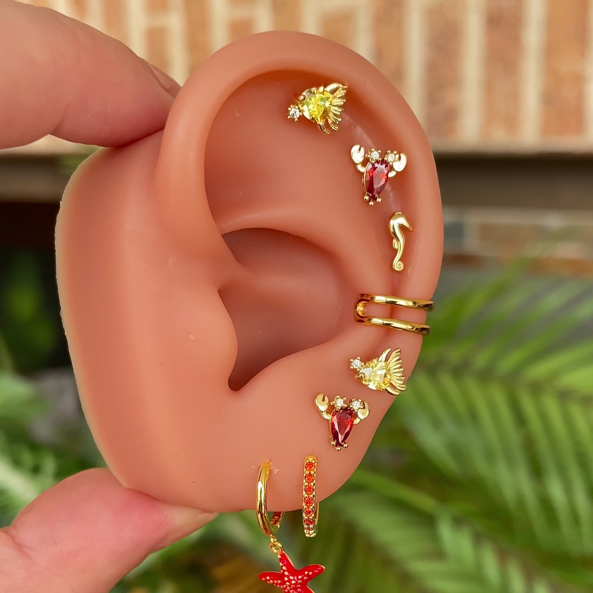 Pendiente Mini Yellow Fish Oro