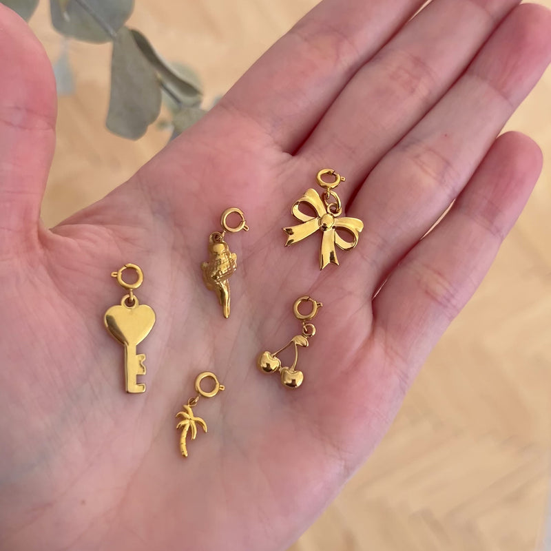 Charm Mini Caracola Marina Oro