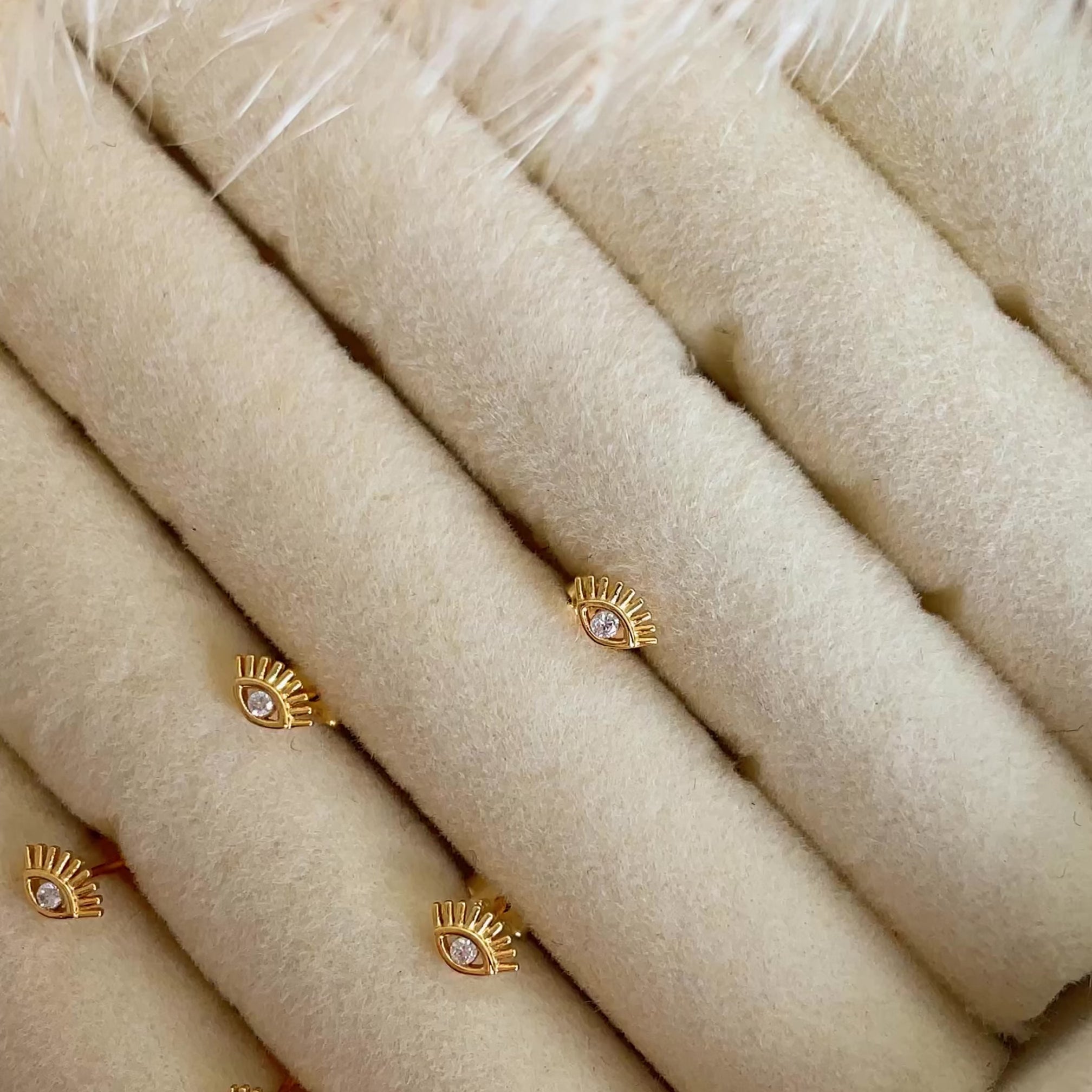 Pendiente Eyelashes Oro