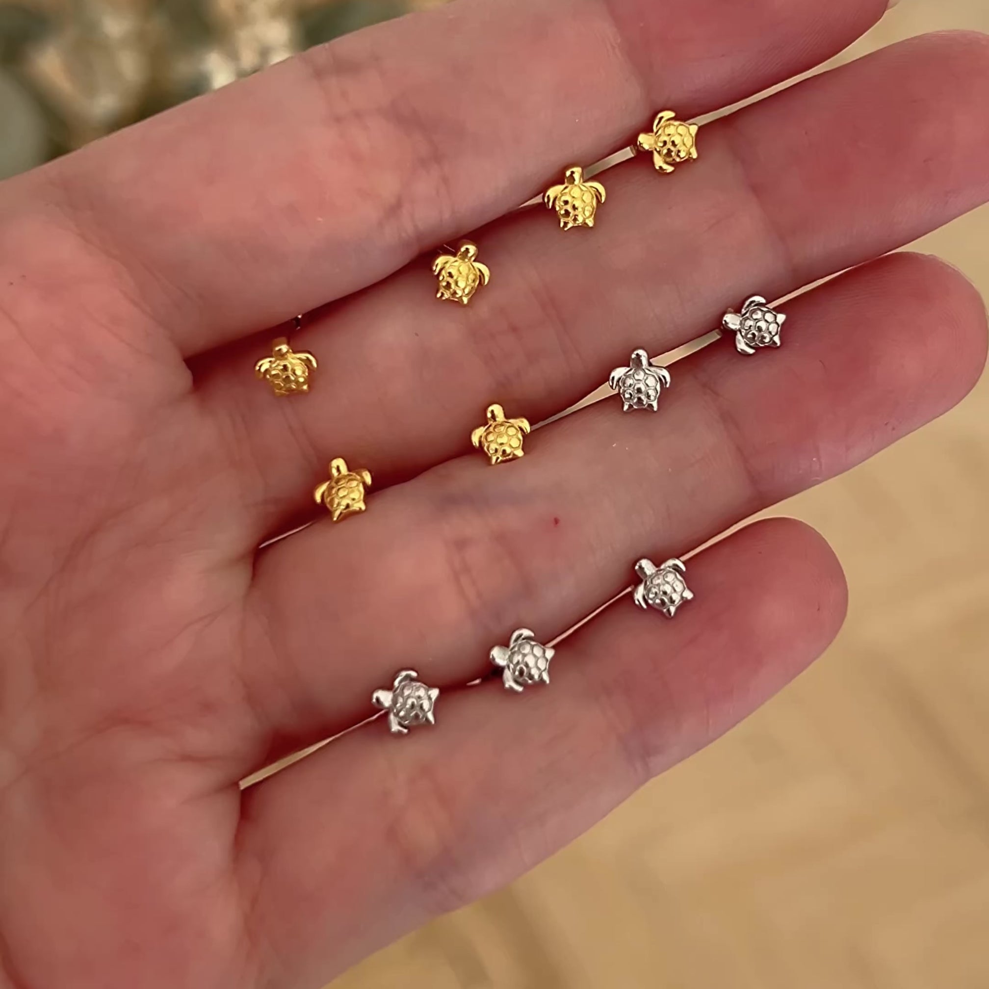 Orecchino Mini Tartaruga Oro