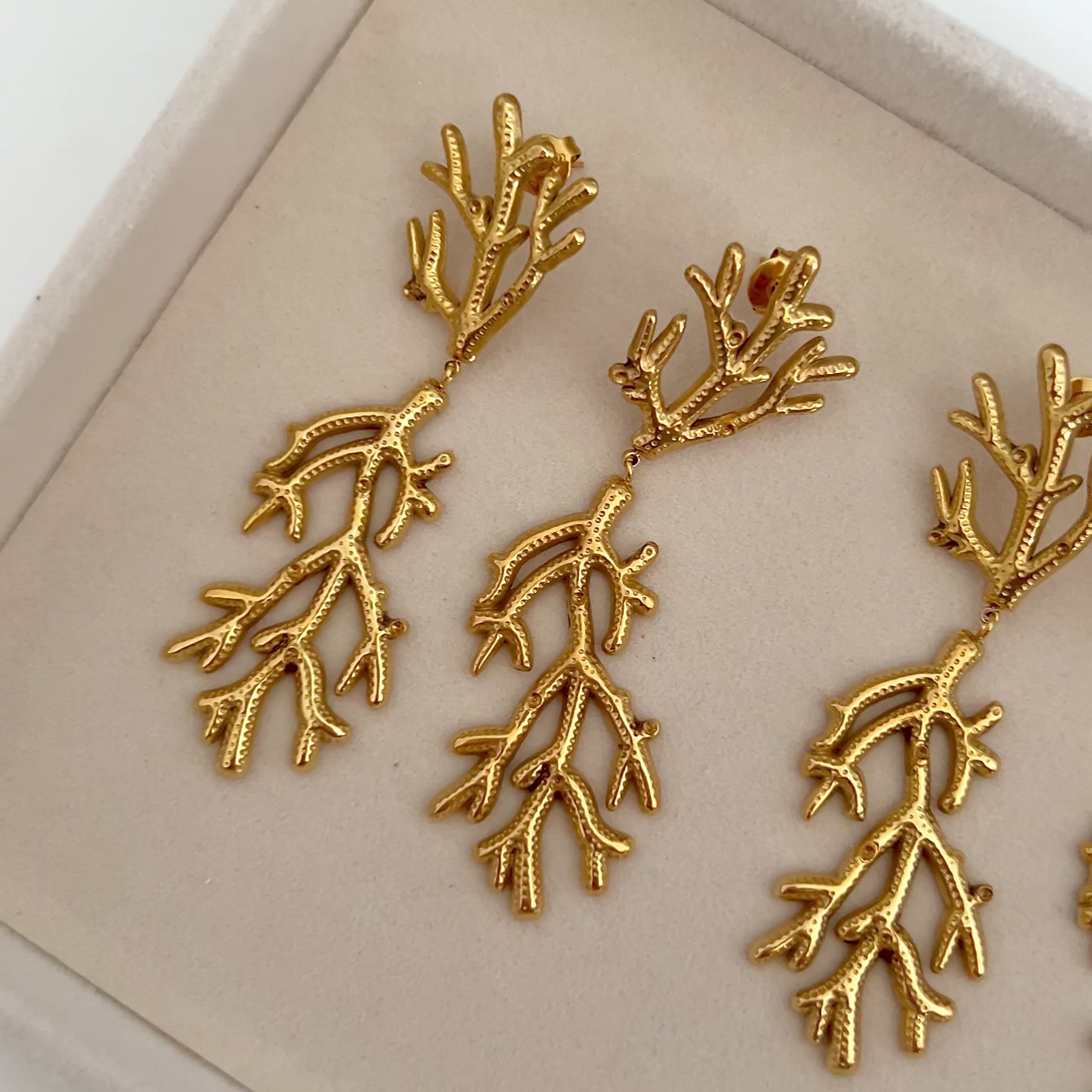 Pendientes Coral Gorgonia Oro