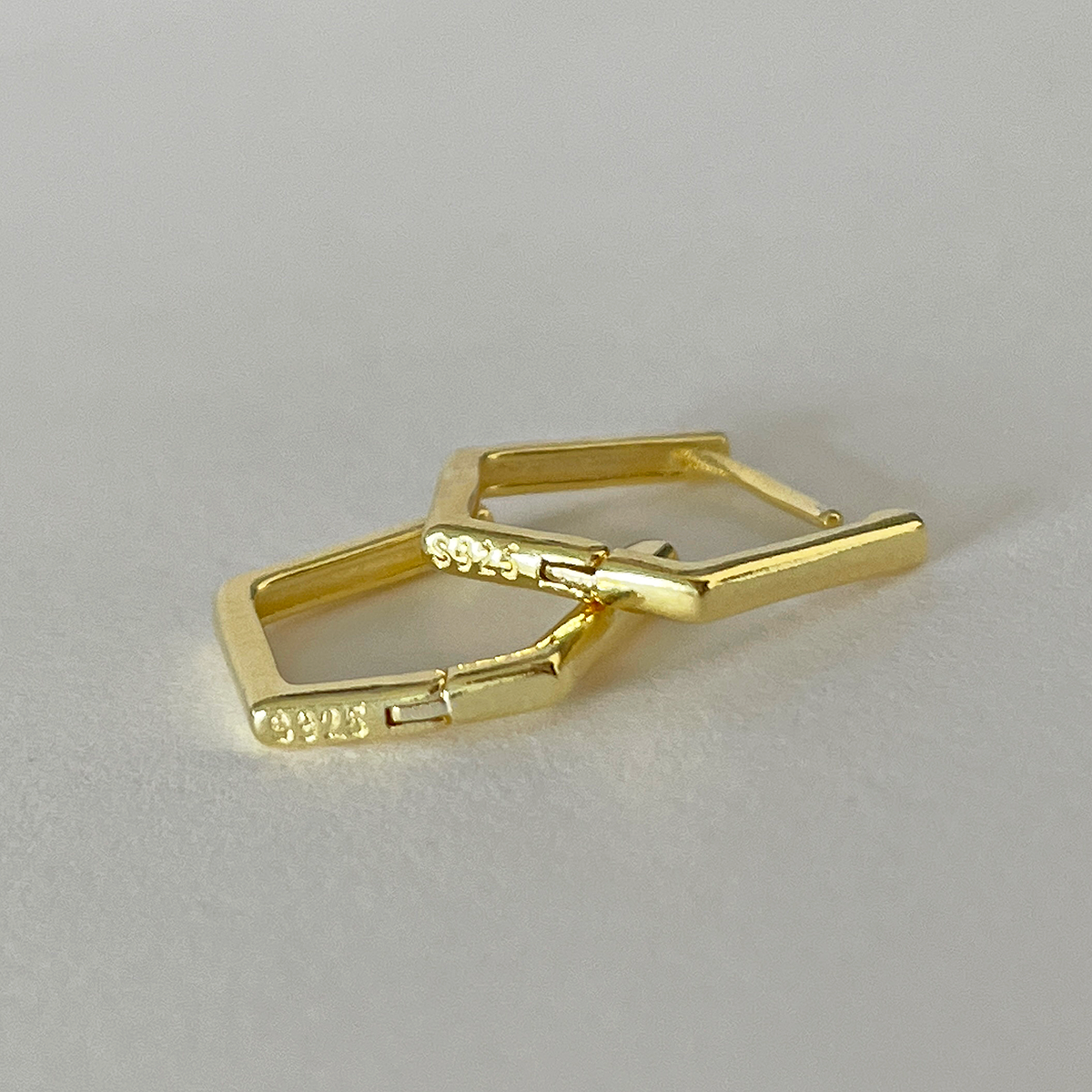 Aros Pentágono Oro